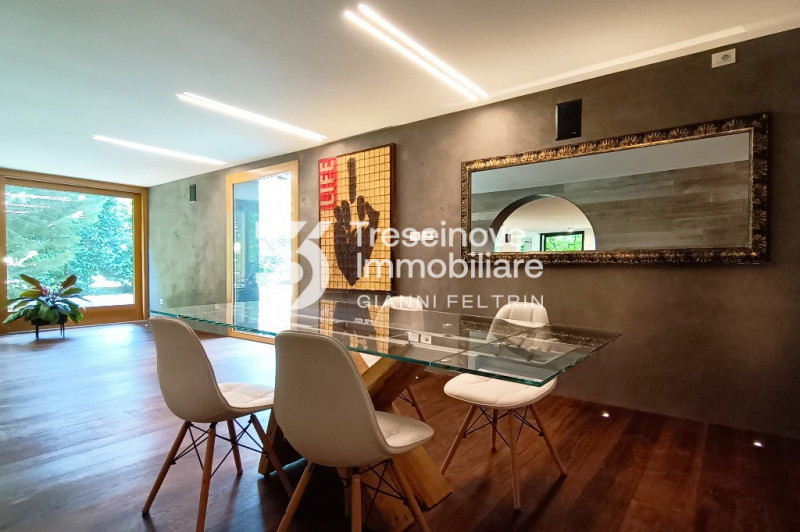 (Per INFO Feltrin ing. Gianni 3288349492) Proponiamo in vendita meravigliosa villa di design cont...