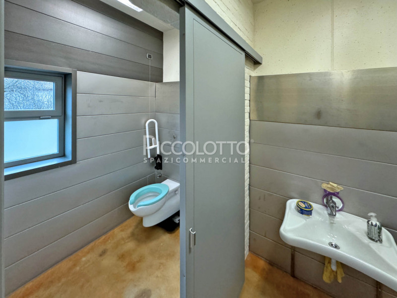 Rif. A5217 - Uffici disponibili in locazione, situati a soli 10 minuti da Asolo.

Gli uffici con ...