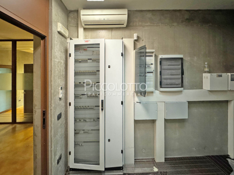 Rif. A5217 - Uffici disponibili in locazione, situati a soli 10 minuti da Asolo.

Gli uffici con ...