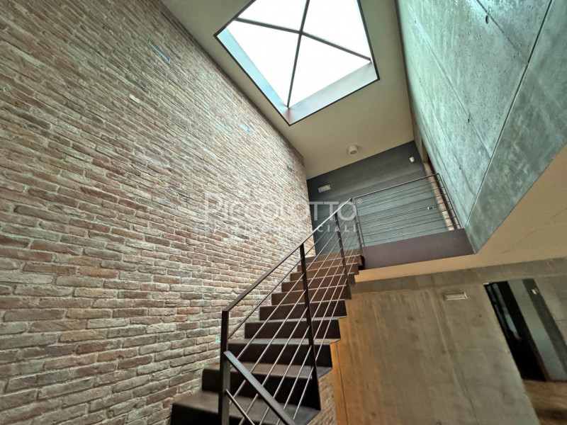 Rif. A5217 - Uffici disponibili in locazione, situati a soli 10 minuti da Asolo.

Gli uffici con ...