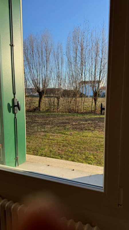 Camisano, immersa nel verde, vendesi tipica casa rurale ristrutturata completamente a nuovo e mai...