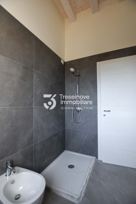 (Per INFO Feltrin ing. Gianni 3288349492) Proponiamo in vendita appartamenti in fase di costruzio...