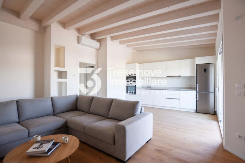 (Per INFO Feltrin ing. Gianni 3288349492) Proponiamo in vendita appartamenti al primo piano in fa...