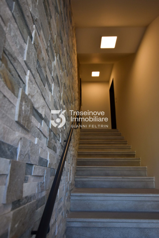 (Per INFO Feltrin ing. Gianni 3288349492) Proponiamo in vendita appartamenti al primo piano in fa...