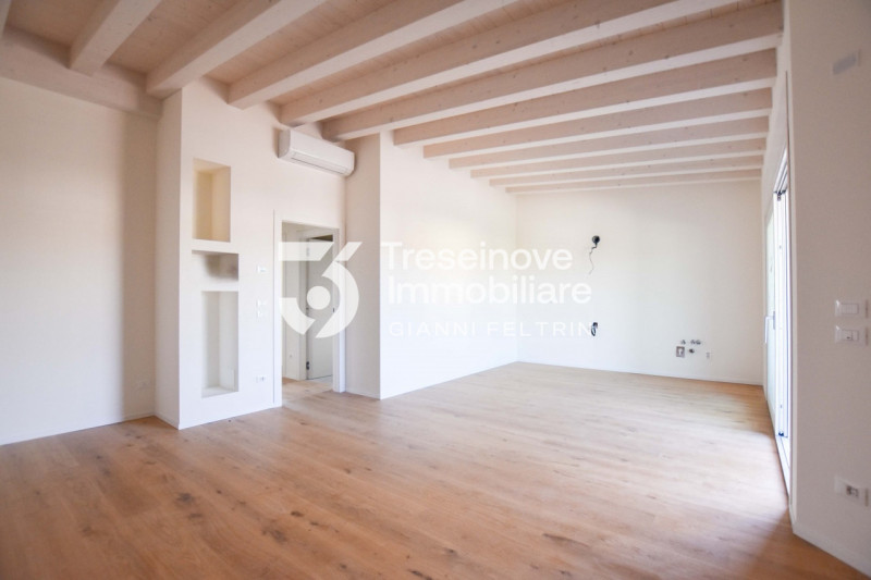 (Per INFO Feltrin ing. Gianni 3288349492) Proponiamo in vendita appartamenti al primo piano in fa...