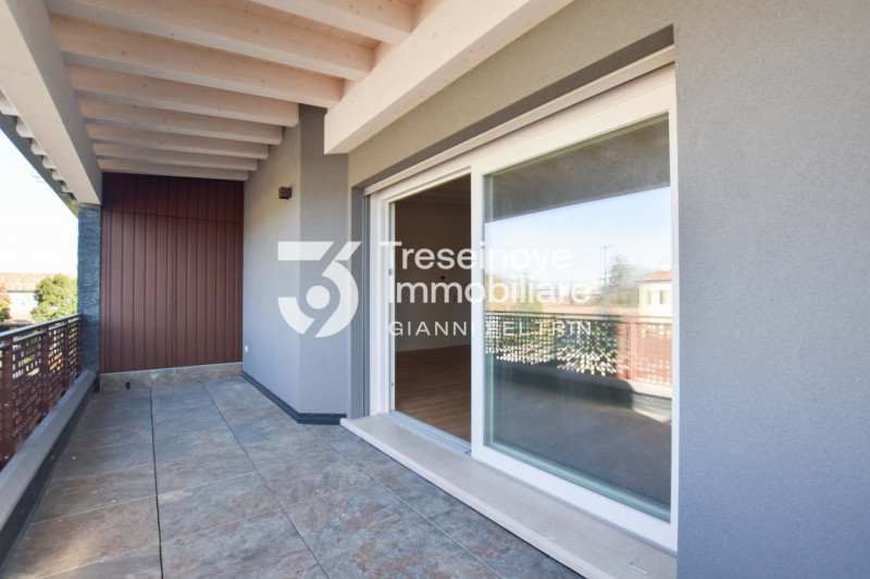 (Per INFO Feltrin ing. Gianni 3288349492) Proponiamo in vendita appartamenti al primo piano in fa...