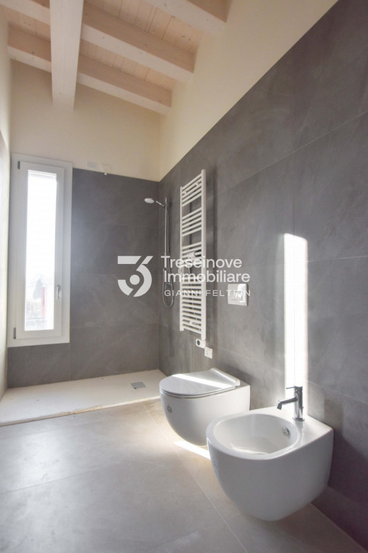 (Per INFO Feltrin ing. Gianni 3288349492) Proponiamo in vendita appartamenti al primo piano in fa...