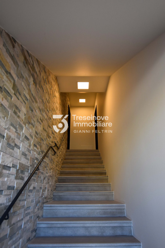 (Per INFO Feltrin ing. Gianni 3288349492) Proponiamo in vendita appartamenti al primo piano in fa...