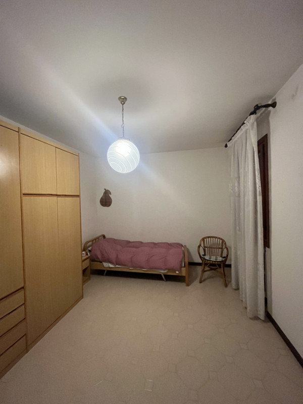 Se stai cercando un'opportunità unica nel cuore della natura, questa proprietà ubicata nel comune...