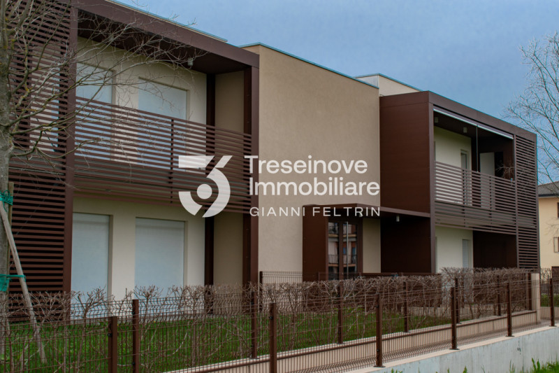 (Per INFO Simone 3427586513) Si propone in vendita luminoso appartamento in bioedilizia situato n...