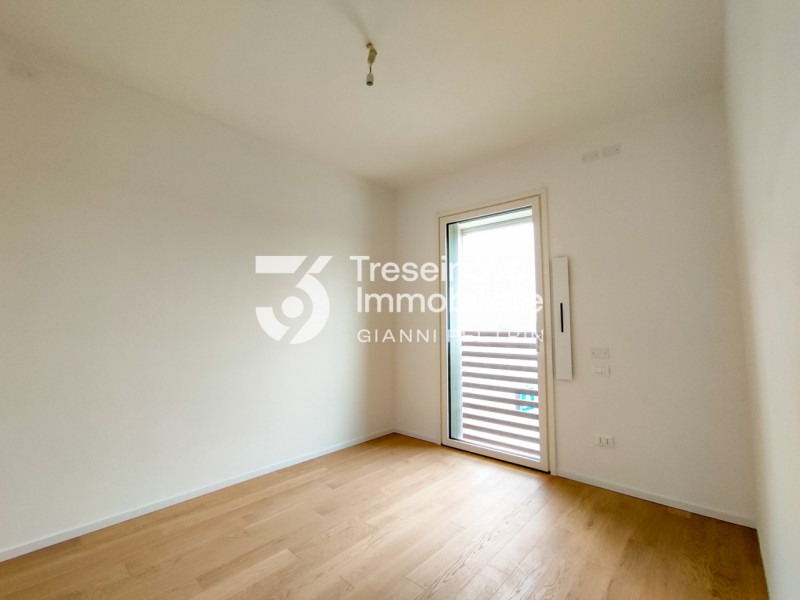 (Per INFO Simone 3427586513) Si propone in vendita luminoso appartamento in bioedilizia situato n...