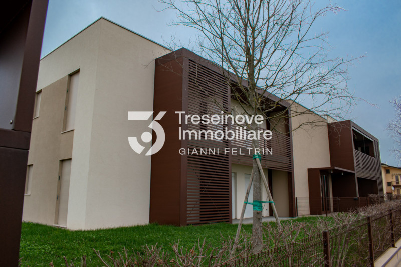 (Per INFO Simone 3427586513) Si propone in vendita luminoso appartamento in bioedilizia situato n...