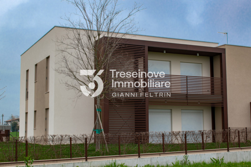 (Per INFO Simone 3427586513) Si propone in vendita luminoso appartamento in bioedilizia situato n...