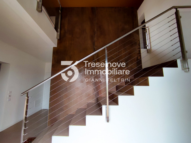 (Per INFO Simone 3427586513) Si propone in vendita luminoso appartamento in bioedilizia situato n...