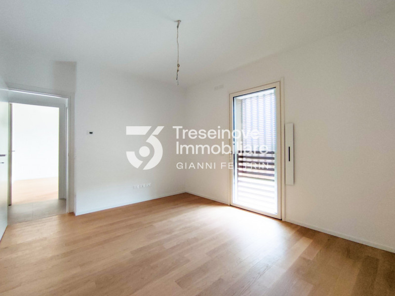 (Per INFO Simone 3427586513) Si propone in vendita luminoso appartamento in bioedilizia situato n...