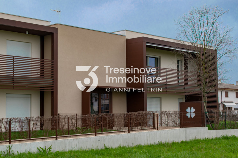 (Per INFO Simone 3427586513) Si propone in vendita luminoso appartamento in bioedilizia situato n...