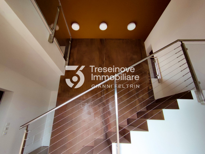 (Per INFO Simone 3427586513) Si propone in vendita luminoso appartamento in bioedilizia situato n...