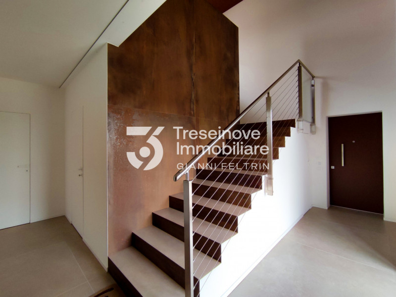 (Per INFO Simone 3427586513) Si propone in vendita luminoso appartamento in bioedilizia situato n...