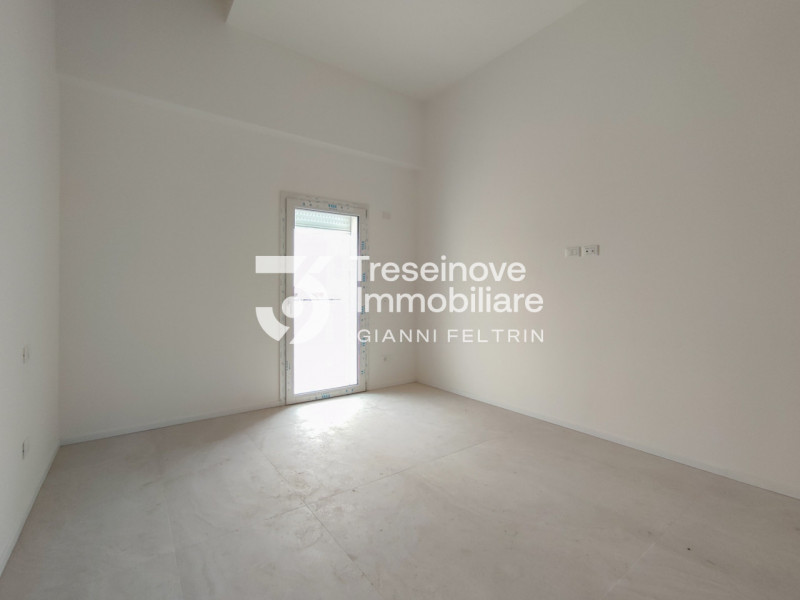 (Per INFO Simone 3427586513) Si propone in vendita attico all'ultimo piano di una nuova palazzina...