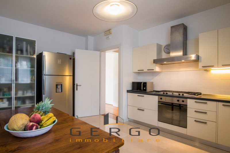(Per INFO 3316190143) A Trebaseleghe, in zona centrale, proponiamo in vendita una casa singola di...