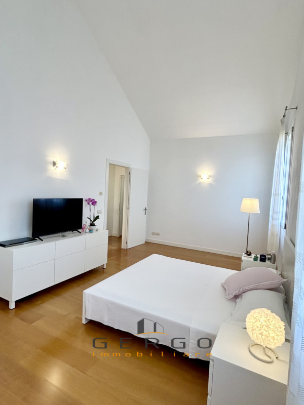 (Per INFO 3316190143) A Trebaseleghe, in zona centrale, proponiamo in vendita una casa singola di...