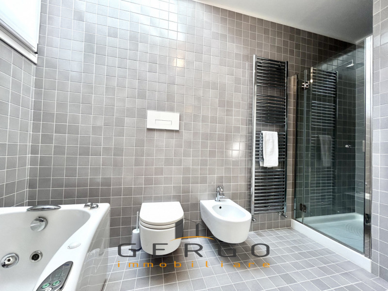 (Per INFO 3316190143) A Trebaseleghe, in zona centrale, proponiamo in vendita una casa singola di...