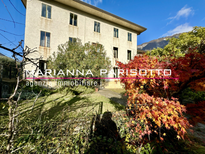 Ns. esclusiva: Scopri questa straordinaria VILLA DI CORTE PADRONALE edificata negli anni '30, sit...