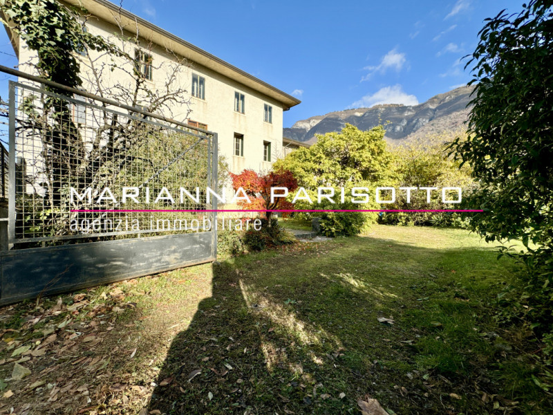 Ns. esclusiva: Scopri questa straordinaria VILLA DI CORTE PADRONALE edificata negli anni '30, sit...