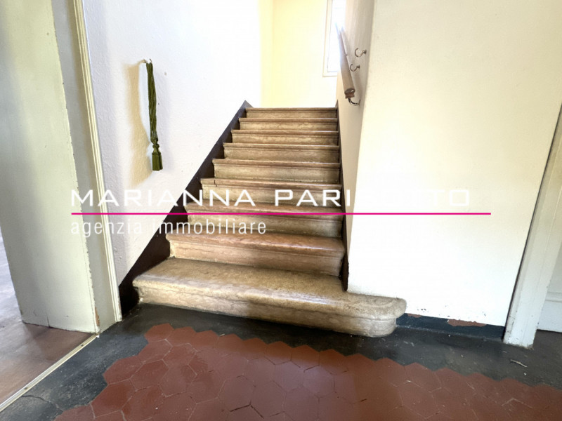 Ns. esclusiva: Scopri questa straordinaria VILLA DI CORTE PADRONALE edificata negli anni '30, sit...