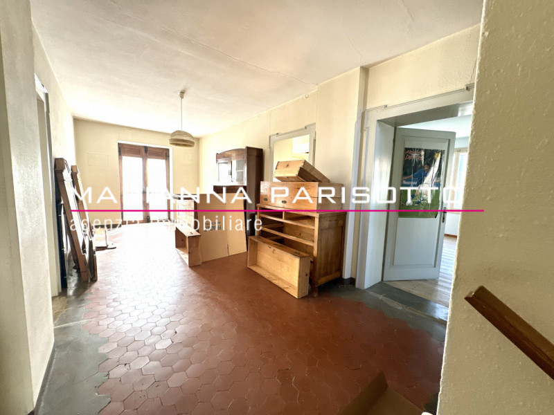 Ns. esclusiva: Scopri questa straordinaria VILLA DI CORTE PADRONALE edificata negli anni '30, sit...