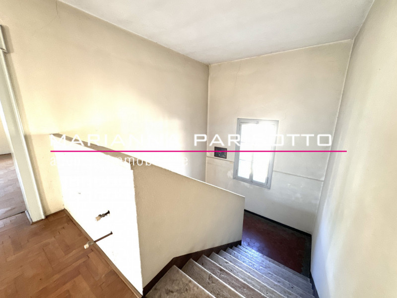 Ns. esclusiva: Scopri questa straordinaria VILLA DI CORTE PADRONALE edificata negli anni '30, sit...