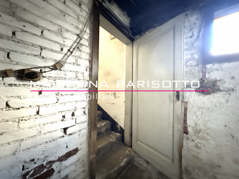 Ns. esclusiva: Scopri questa straordinaria VILLA DI CORTE PADRONALE edificata negli anni '30, sit...