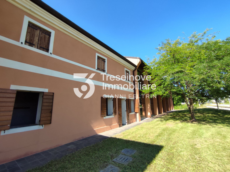 (Per INFO Simone 3427586513) Proponiamo in vendita casa colonica di impianto veneto risalente al ...