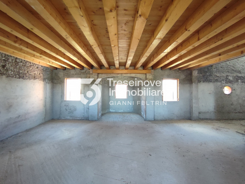 (Per INFO Simone 3427586513) Proponiamo in vendita casa colonica di impianto veneto risalente al ...