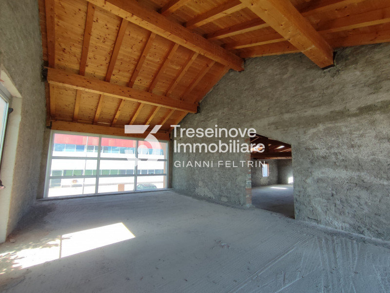 (Per INFO Simone 3427586513) Proponiamo in vendita casa colonica di impianto veneto risalente al ...