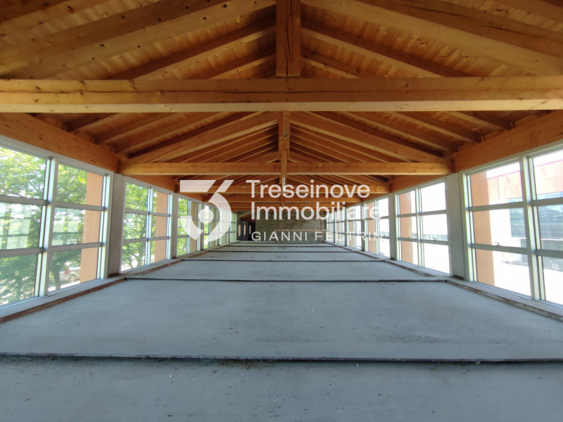 (Per INFO Simone 3427586513) Proponiamo in vendita casa colonica di impianto veneto risalente al ...