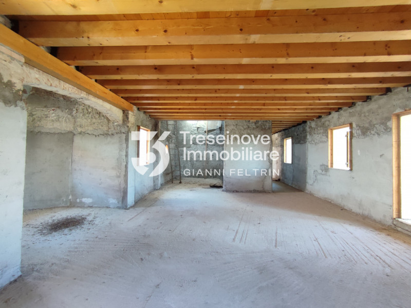 (Per INFO Simone 3427586513) Proponiamo in vendita casa colonica di impianto veneto risalente al ...