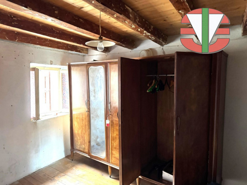 Proponiamo in esclusiva una bifamiliare situata nella pittoresca zona di Conco-Lusiana, un'ottima...