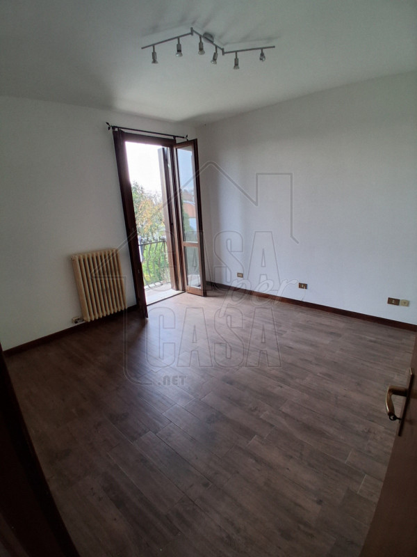 Rif. P517 - Appartamento al secondo piano, in una palazzina di poche unità, ristrutturato, nel cu...