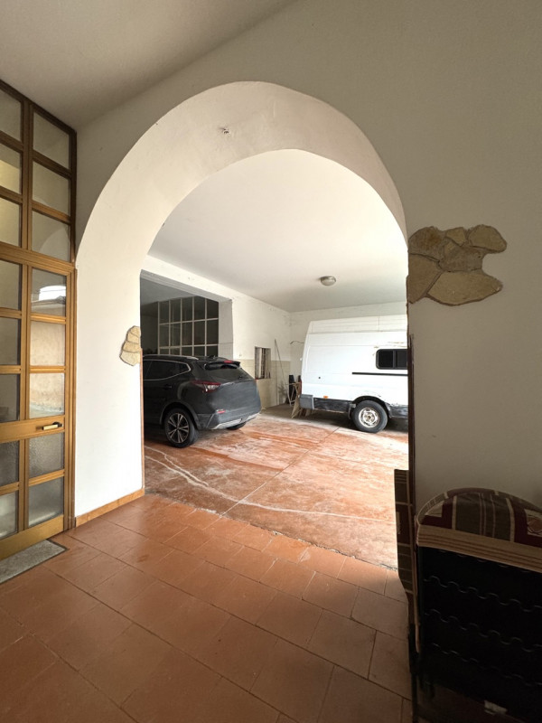 Ampia abitazione indipendente 

Trattative riservate Immobiliare Unica Colceresa via Marconi 2 - ...