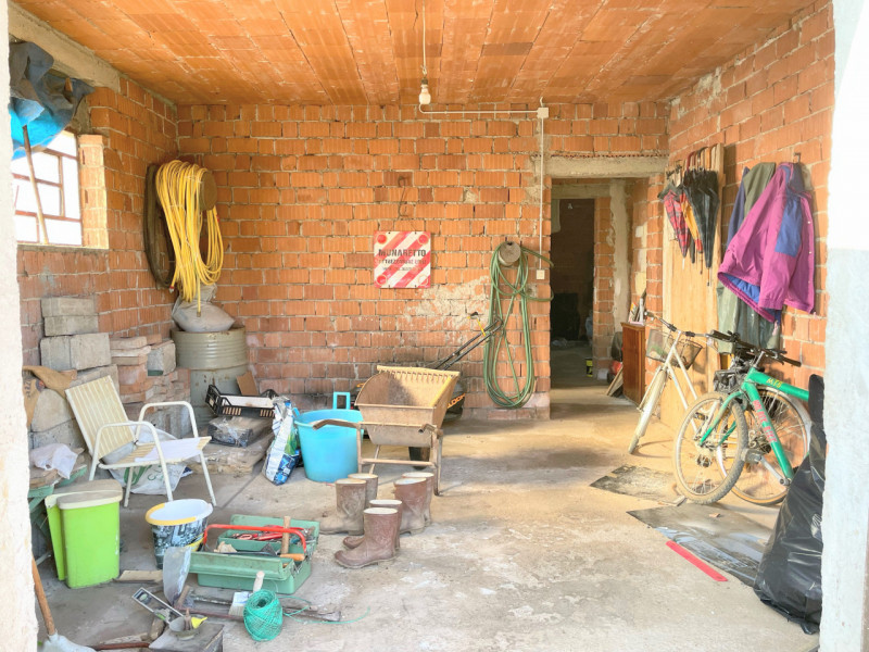 VILLAVERLA Novoledo - bifamiliare sovrapposta con 1700 m. di terreno € 139.000,00

Trattativa Uni...