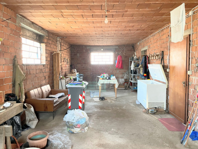 VILLAVERLA Novoledo - bifamiliare sovrapposta con 1700 m. di terreno € 139.000,00

Trattativa Uni...