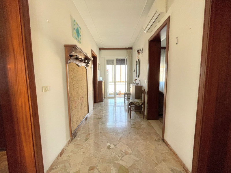 VILLAVERLA Novoledo - bifamiliare sovrapposta con 1700 m. di terreno € 139.000,00

Trattativa Uni...