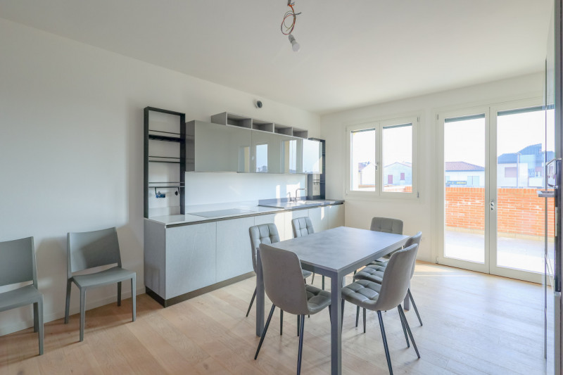 Al centro della Piazza del mercato di Villanova di Camposampiero proponiamo in vendita splendido ...