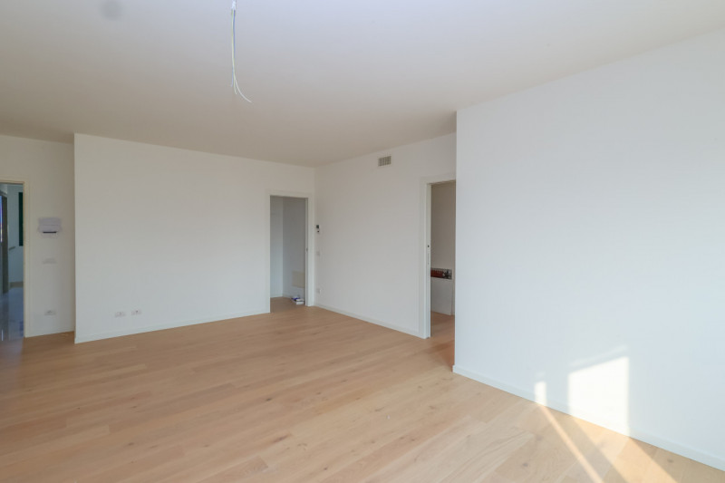 Al centro della Piazza del mercato di Villanova di Camposampiero proponiamo in vendita splendido ...