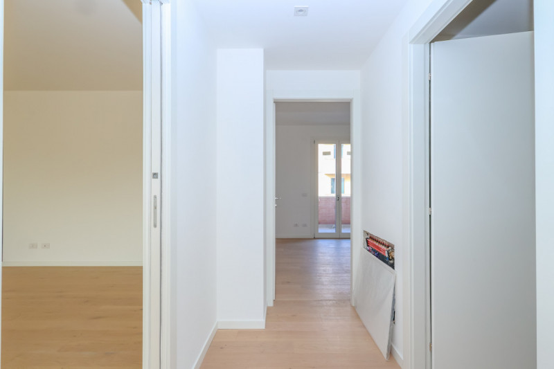 Al centro della Piazza del mercato di Villanova di Camposampiero proponiamo in vendita splendido ...