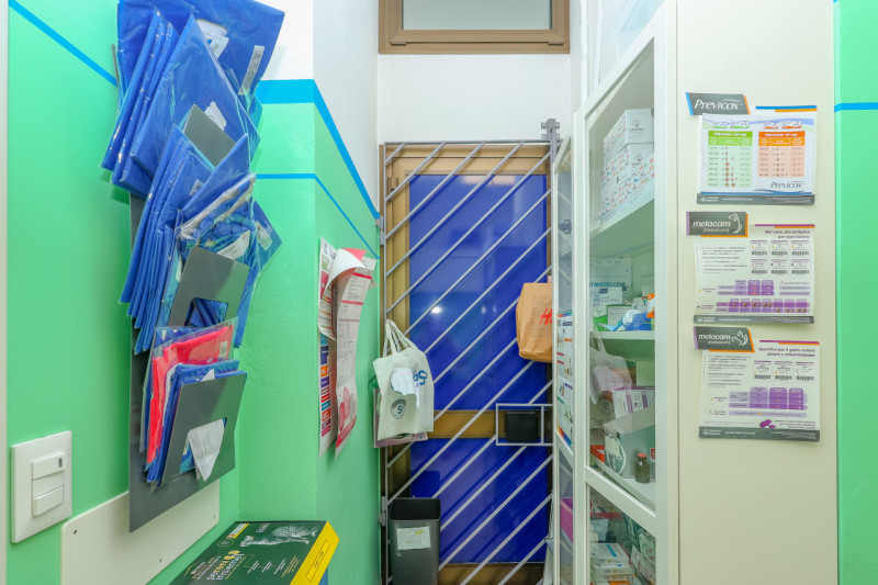 In zona di forte passaggio e in contesto commerciale proponiamo in vendita un locale commerciale ...