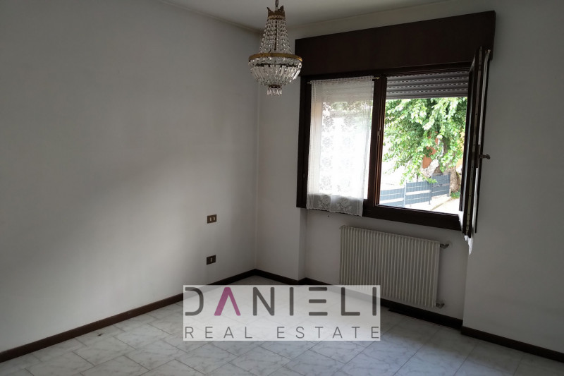 Val Liona, località Pederiva: suggeriamo ottimo appartamento sito al piano terra di referenziata ...