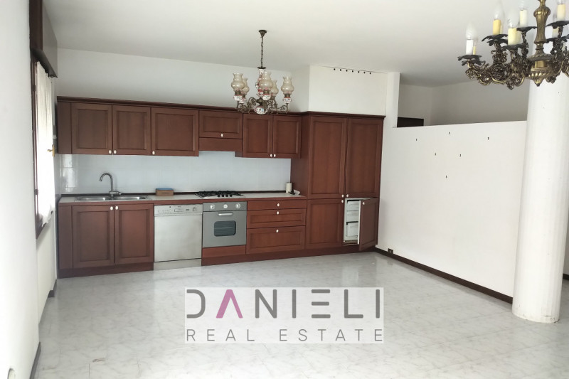 Val Liona, località Pederiva: suggeriamo ottimo appartamento sito al piano terra di referenziata ...