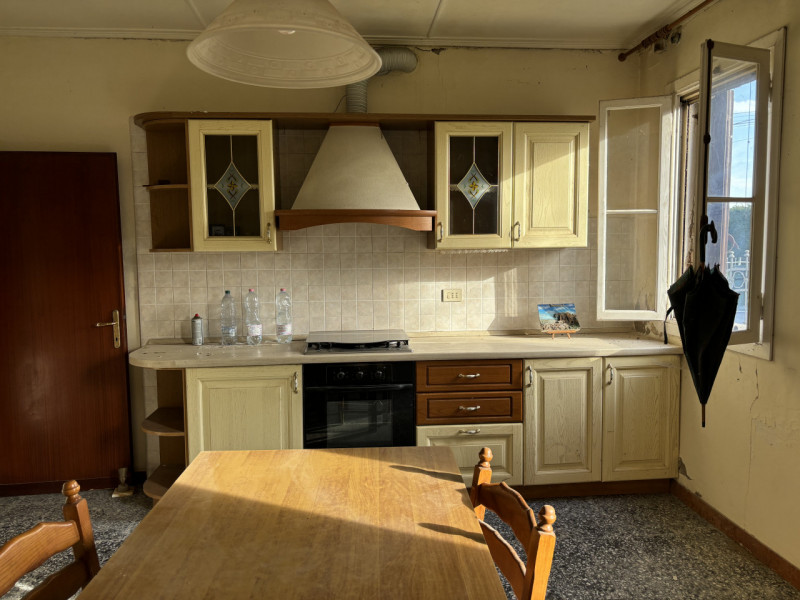 E' LEI !!! LA CASA GIUSTA PER TE !!! SE VUOI RISTRUTTUARE UNA BELLA CASA SINGOLA DI CAMPAGNA CON ...